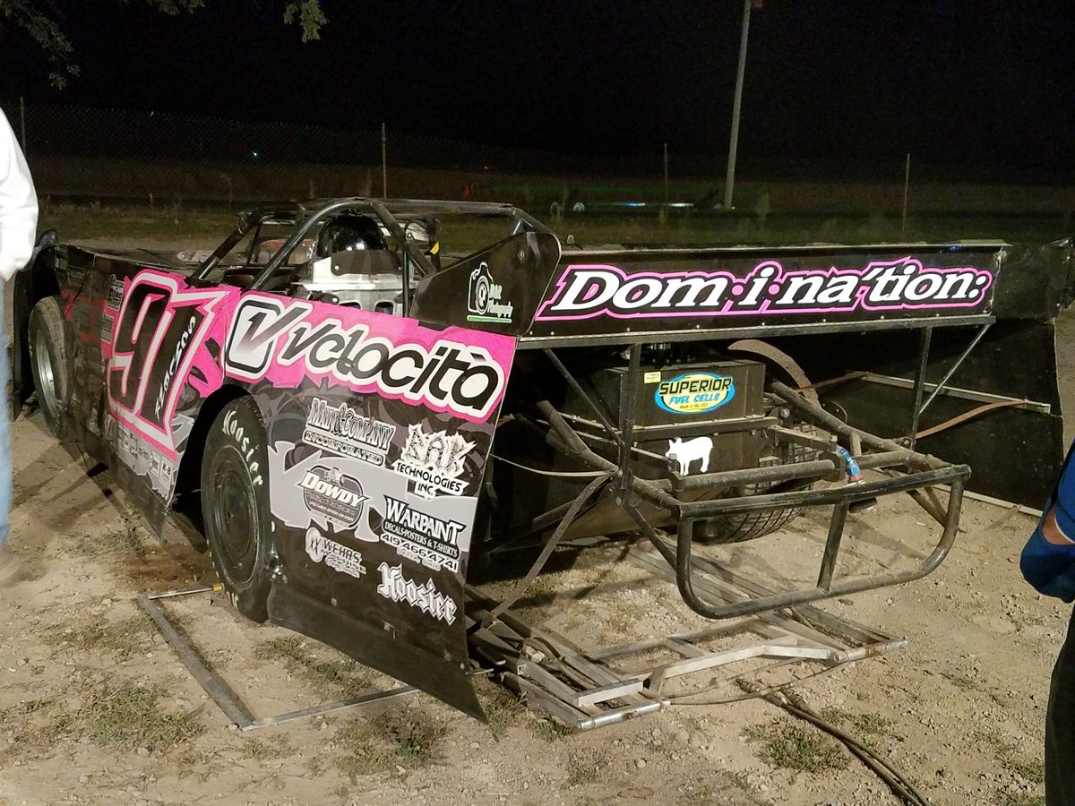 Dominator_Race's tweet photo. Good luck Rusty Schlenk rear spoiler says it all ! ..... 21 wins and the UMP Champ ...maybe ... https://t.co/QhTA84jtPT