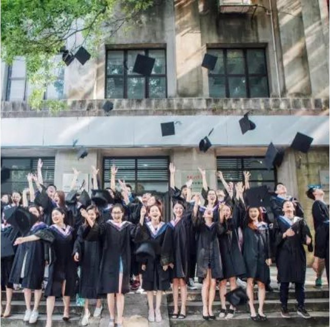 HunanofChina's tweet photo. Are you interesting to work for China's universtiy?Now Hunan needs English language,Computer,Business tutors,Please contect with #Goodhunan! https://t.co/Cr3JTX1aUc