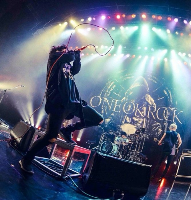 ano10969oor's tweet photo. 初タグ！！！
ONE OK ROCK、MY FIRST STORY、Crossfaithなどなどロックバンド好きさんと仲良くなりたいです🔥

#ONEOKROCK
#OORerさんと繋がりたい 
#邦ロック好きと繋がりたい 
#RTしたOORer全員フォローする https://t.co/VlvQjH3OtN