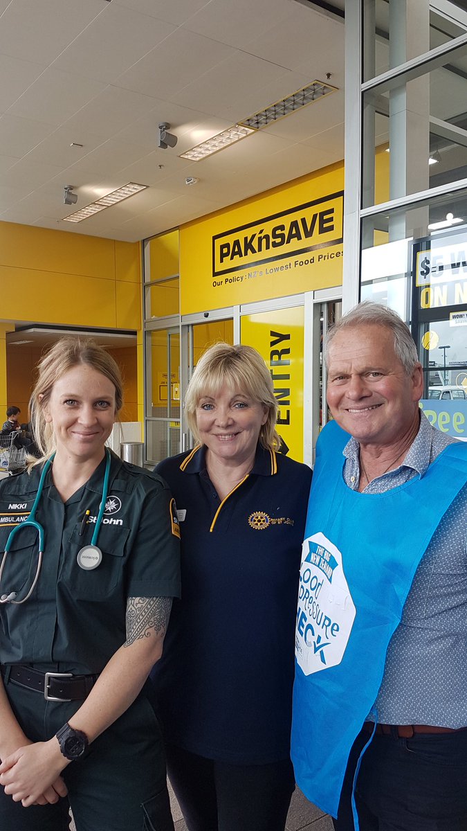 Be in the know, keep it low! #thebigbloodpressurecheck #slyviapark  #rotary #stjohnsambulance