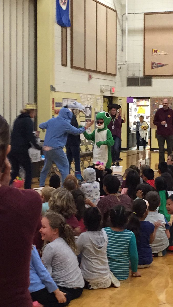 GVPPTO's tweet photo. #readathon2017 has been kicked off! Check your kiddos’ backpack for fundraiser information! @GVPGeckos #gvp659 https://t.co/9hVkwvxDL6