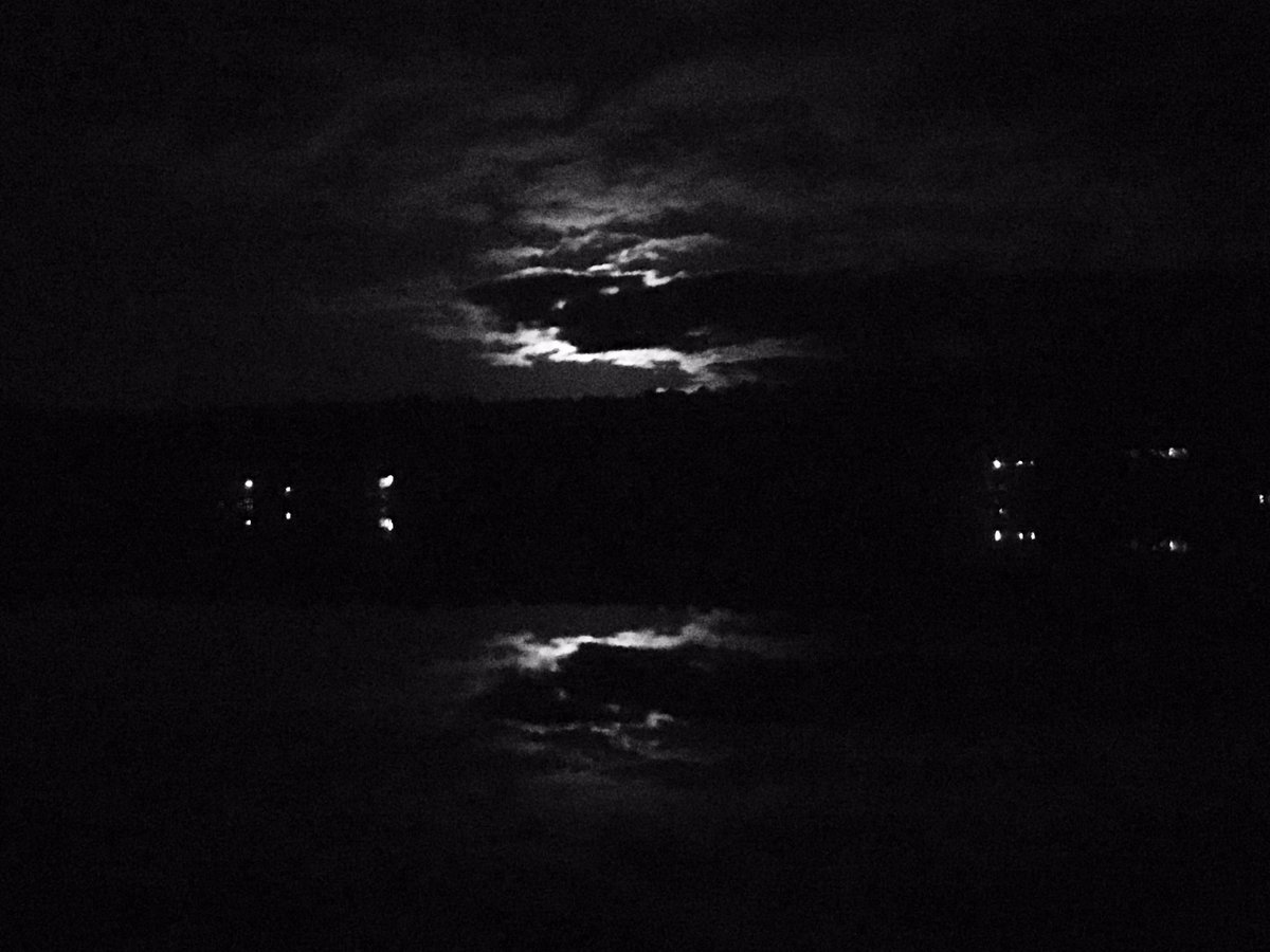 emilyrondel's tweet photo. #Harvest nights at Lake #Kennaway Giving thanks is easy here https://t.co/z3Y40erc9U
