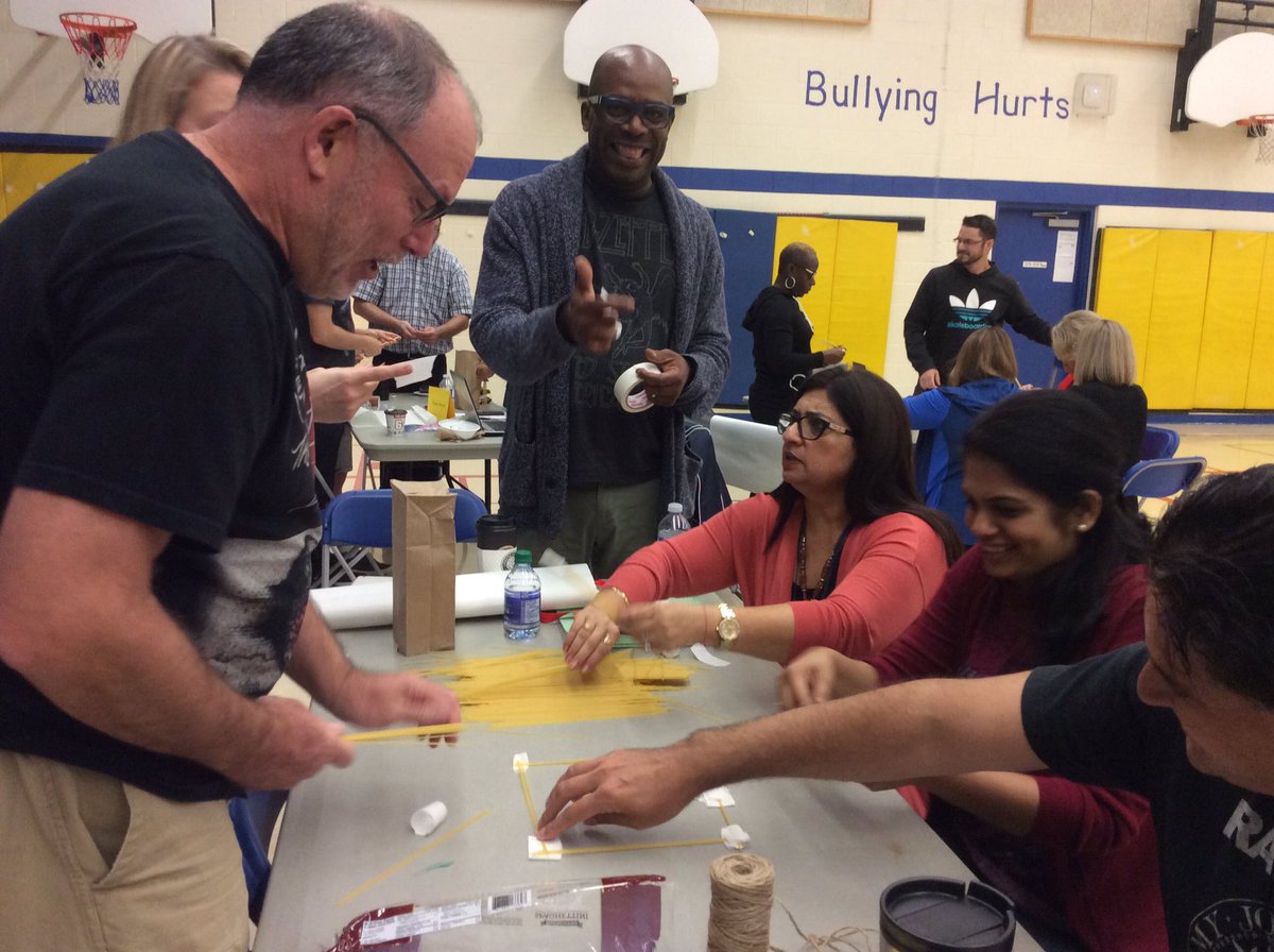 1GreatLakes2013's tweet photo. Reflecting on modern learning at PD Day. https://t.co/GkCQ4er57y