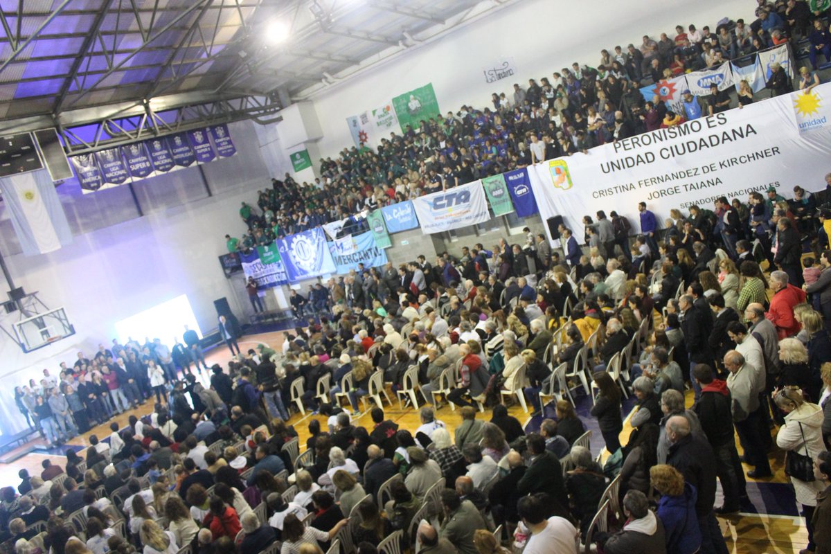 JoseLuisZerillo's tweet photo. Un acto que nos cargo la mistica necesaria para el resto d campaña
El Senador es Taiana o Gonzales. ¿Querés profundizar o frenar el ajuste ? https://t.co/azJ5zyPDB0