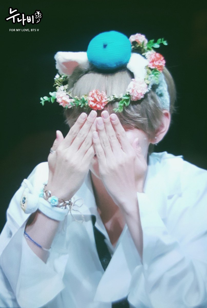 _nuna_V's tweet photo. [PREVIEW] 171007 서초 팬싸인회
요정💐💐
#이삐사진전 #태형 #태태 #뷔 #V 
#BTS #방탄소년단 @BTS_twt https://t.co/thdDwKNGwm