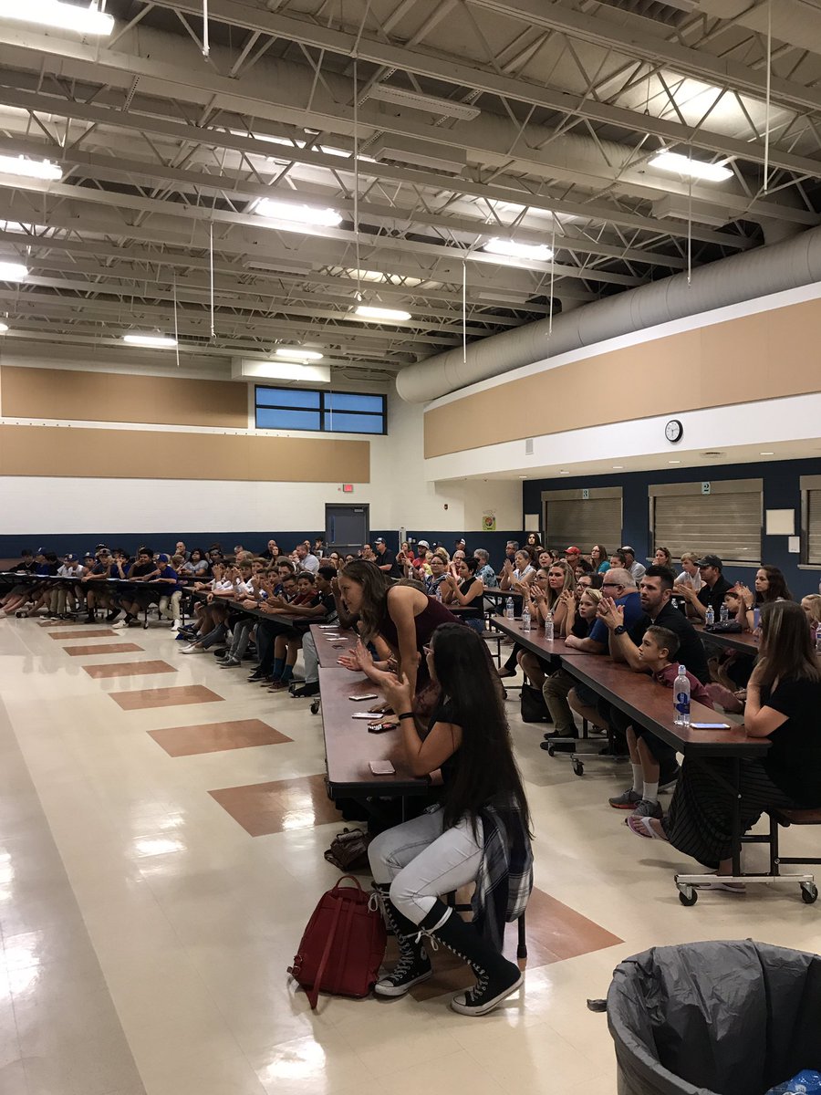 CombsCougars's tweet photo. Combs First Quarter Sports Banquet was a huge success. #combslead #cougarpride #santanvalley https://t.co/9yMXAK915v
