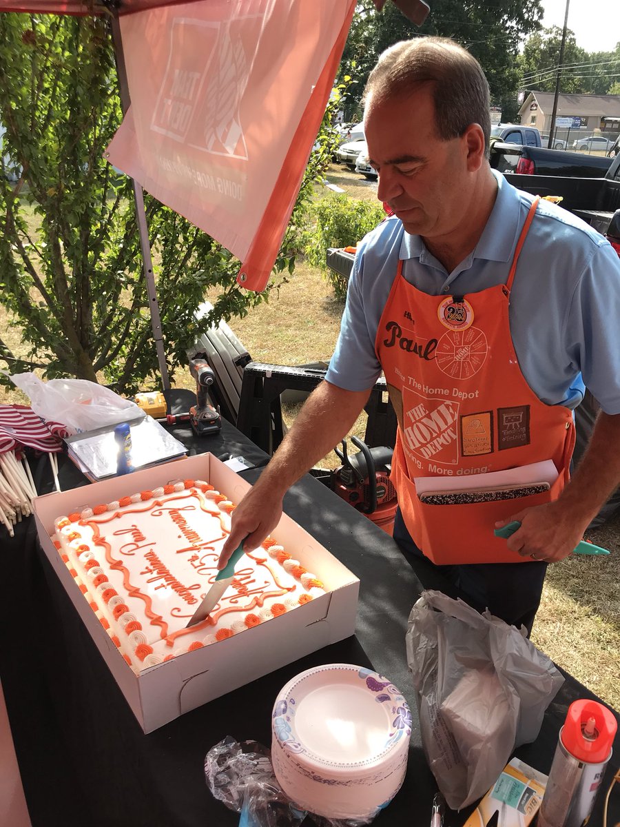 nyyroro's tweet photo. Wishing the best FDMM Paul Lundholm a very happy 25 year THD anniversary! #NJM thanks you for your amazing support! #TheLegend @PeteCapel https://t.co/3GTql8QVhv