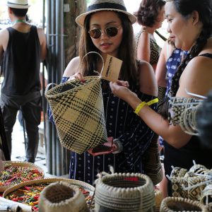 BorneoXperience's tweet photo. Junk Art Market https://t.co/WLPDAW8yLO
#WAK2017 #aboutkuching #borneoexperiences #markett #art #crafts https://t.co/YAVk3BEyVc