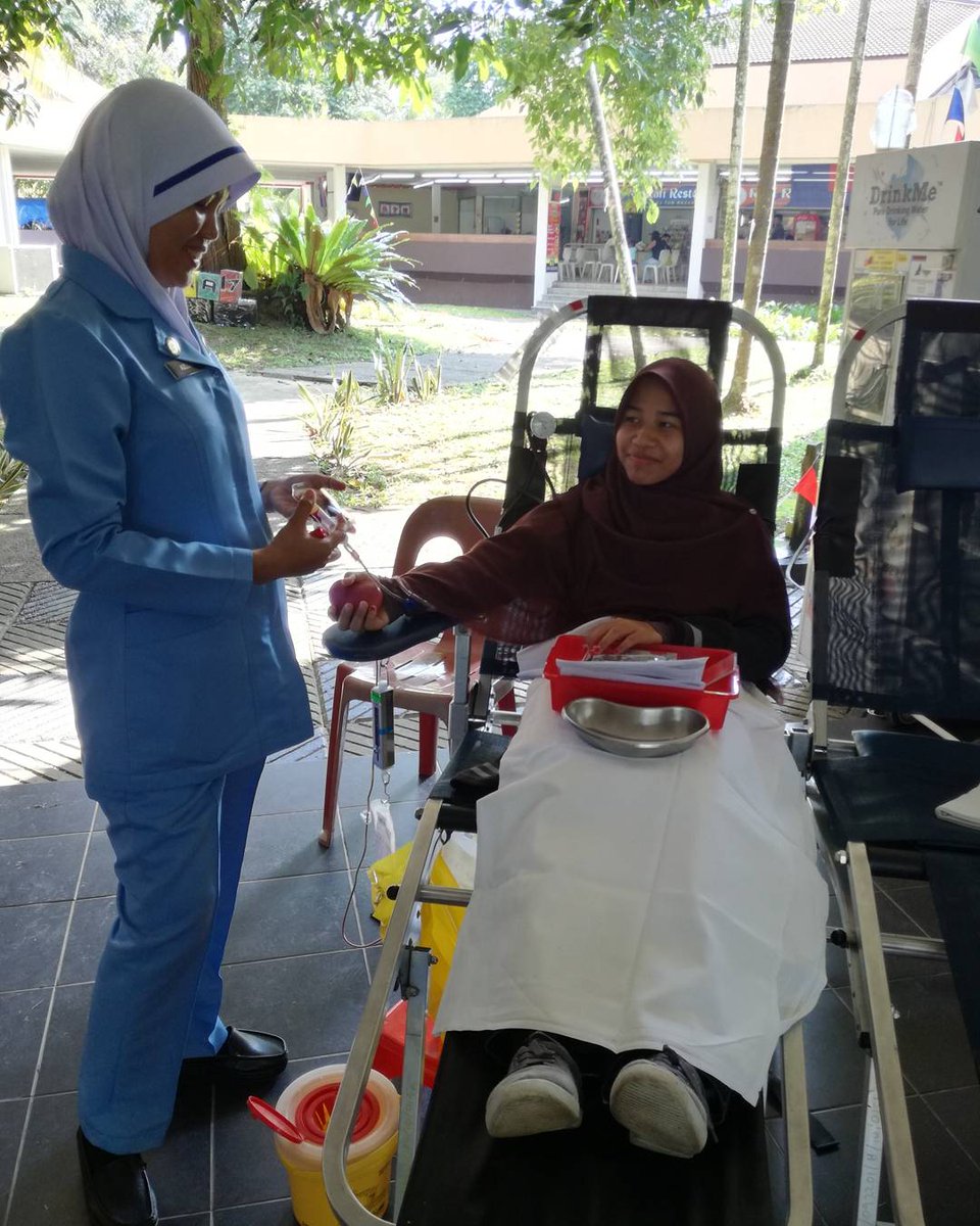 figuraktr17's tweet photo. Blood Donation Day Figura17
Who knows your blood can save other's life? 
Come and donate your blood 💪 https://t.co/zw2voyvnf9