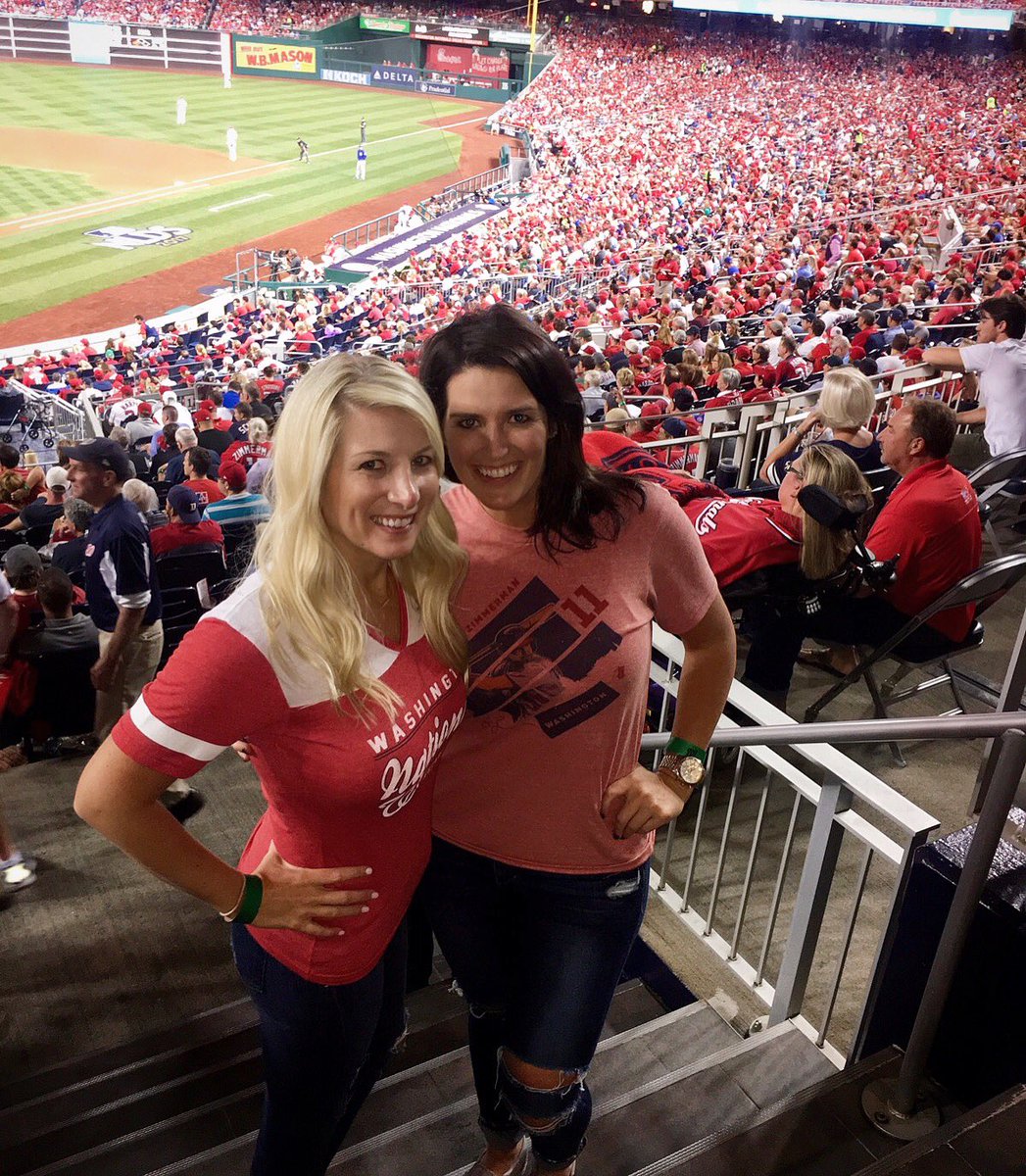 megmeg310's tweet image. It's a BEAUTIFUL night for baseball!! Smile it's Friday!!! #madeforoctober #take17 #natitude #NLDS