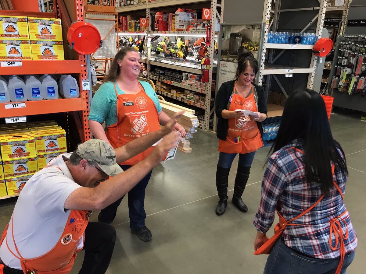 NoraDelai's tweet photo. Our Credit Queen of the Front End!! An award with a goodie bag! #bestfrontend #WeAreWestSac #CAM2017 @HDJG1846 @AJ_JandaHD https://t.co/FQoRmABu1o