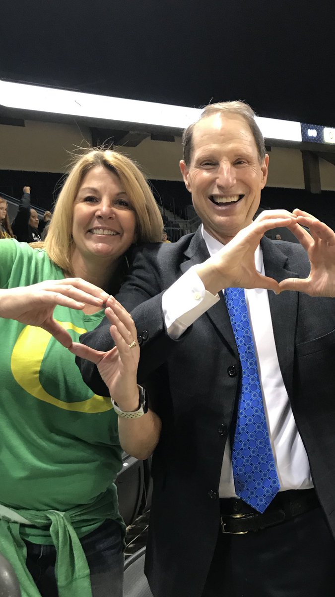 Throwing the O with Ron Wyden