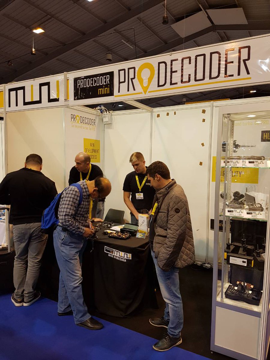 pro_decoder's tweet image. Mr. #Lishi working with #prodecoder Mini
#mla2017