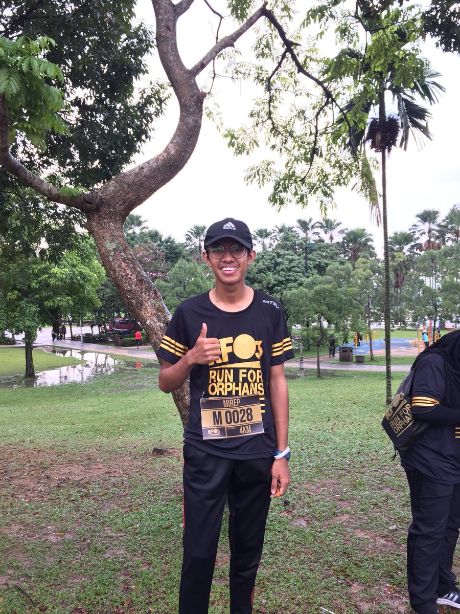 xmrlxrffbhr's tweet photo. 4 km macam 40 km je penat nya ππ»ββοΈ
Thanks for the productive weekend gaisss ππ»π€
#rfo3 #rfo2017 #runfororphans17 https://t.co/Q5UttGppkL