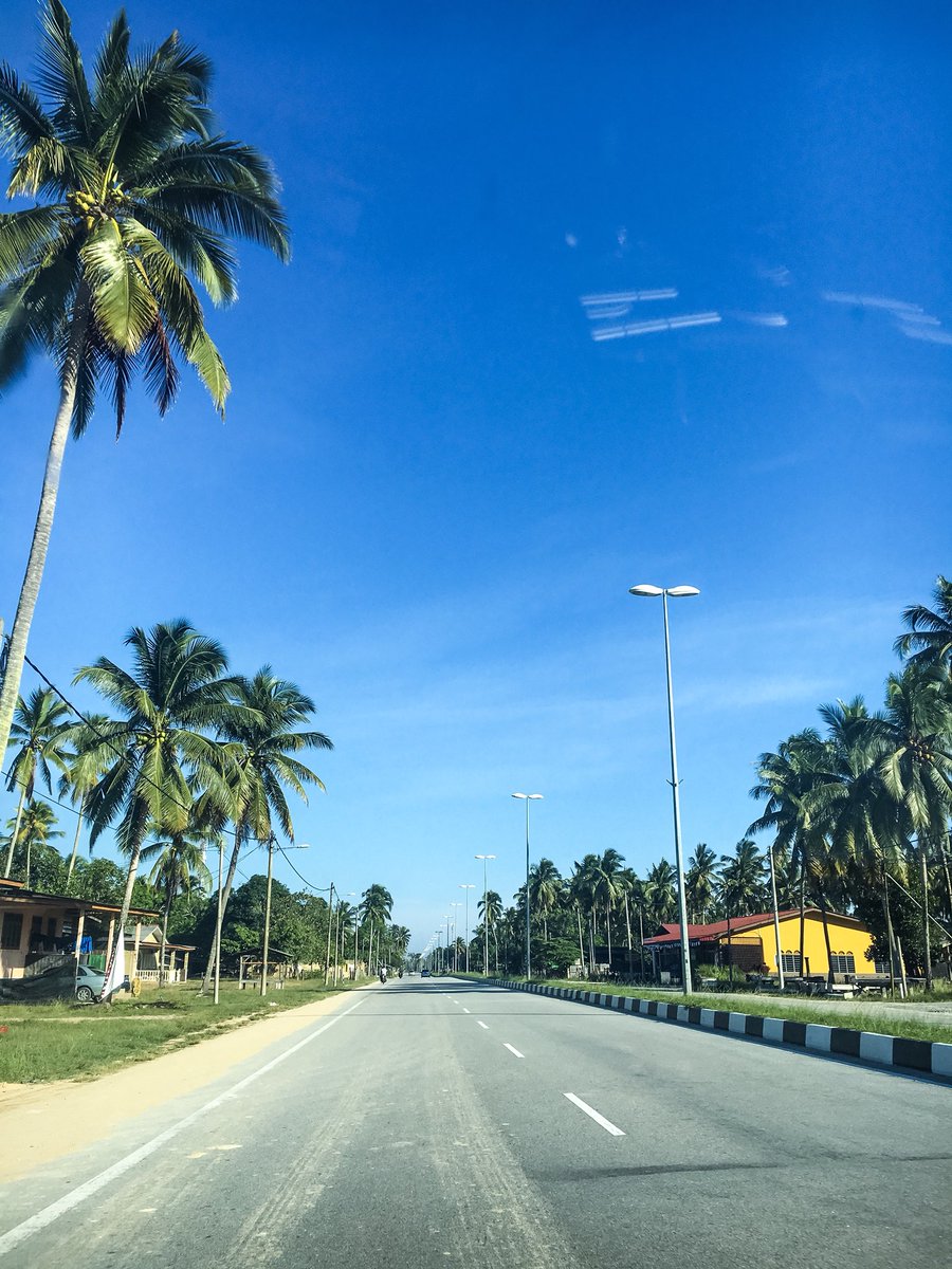 notAain's tweet photo. Spent the entire yesterday at Pulau Kapas. RM79 for a day trip inclusive lunch, snorkelling &amp; hiking to Bukit Singa. Murah kan? 😁

A thread. https://t.co/aP2V4iYRSM