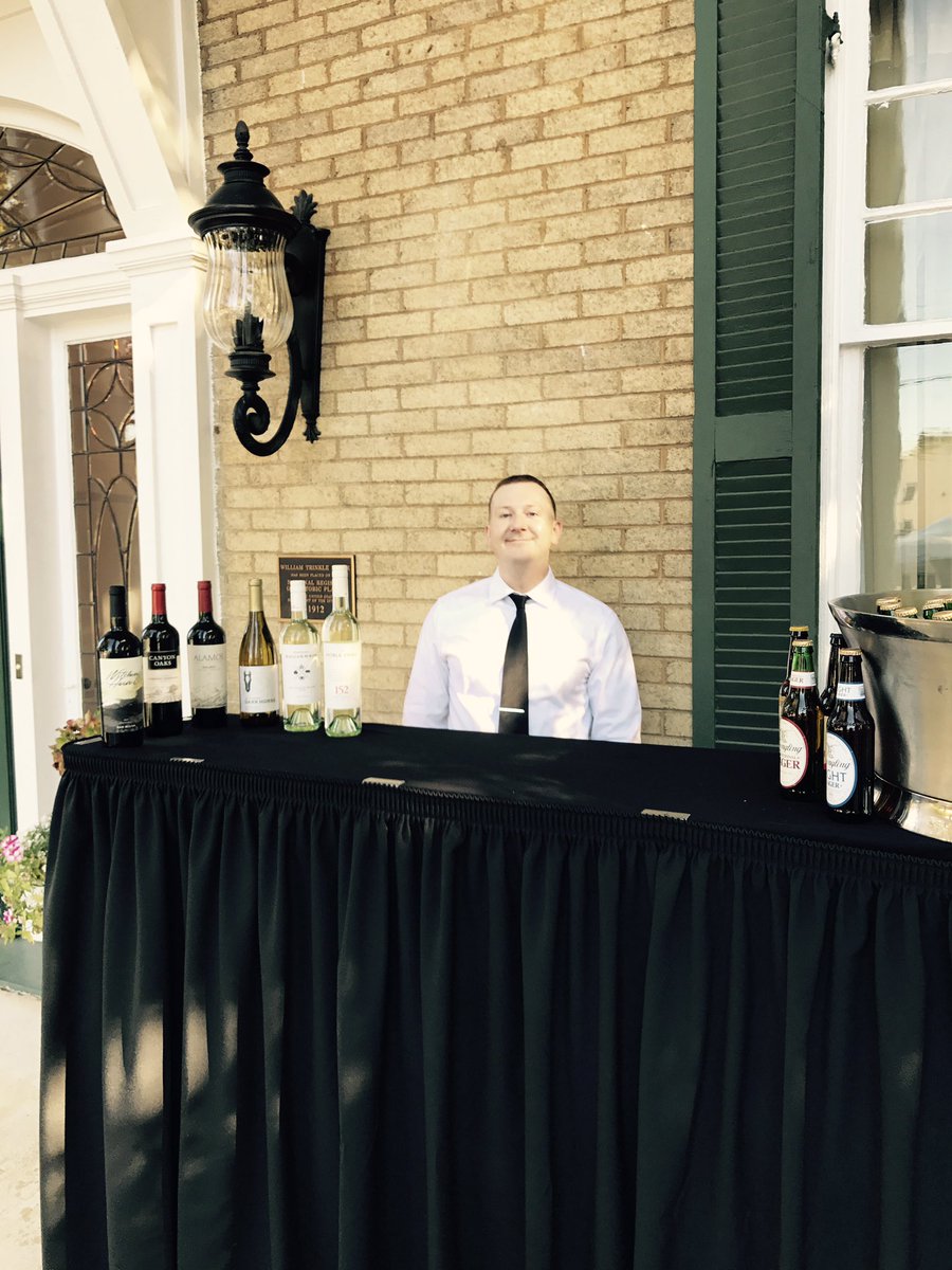 Liquid_Staffing's tweet photo. Congratulations Sarah &amp; Sam! A beautiful wedding at the Trinkle Mansion. #reception #weddingreception #liquidstaffing  #yourgrateescape https://t.co/Tm2LB3FHQS
