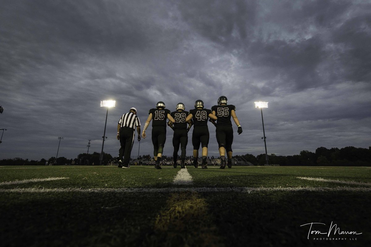 TomMarronPhoto's tweet photo. Losing is never easy but let's not forget that playing under the Friday Night Lights is pretty cool. https://t.co/mr2CLuKACM