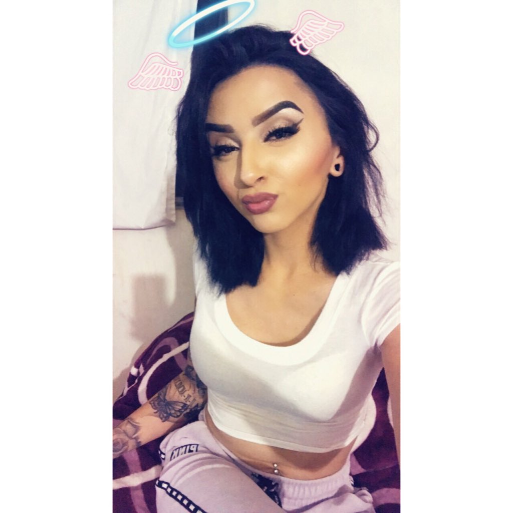 __tatted_mama's tweet photo. #NewProfilePic #NewFavColor https://t.co/KTTrZfrDKG