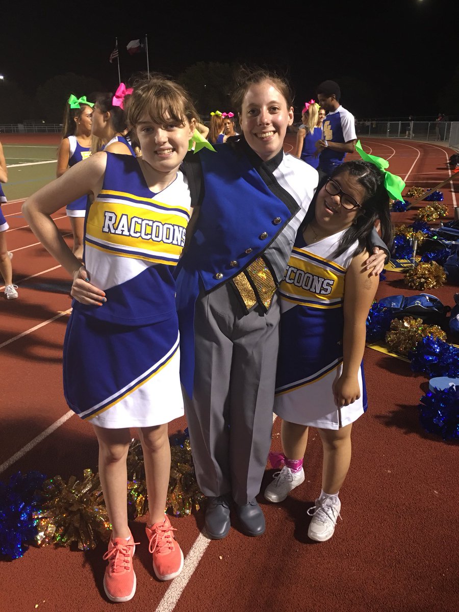 TexasTripletMom's tweet photo. Best Buddies on and off the field!  #BestBuddies #FHSRaccoons @FriscoBestBuddi @FHSRaccoons https://t.co/prnrl2vRXB