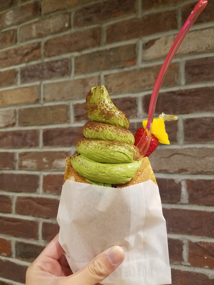 itsSaraaaaahC's tweet photo. Also the Matcha Taiyaki ice cream at Snowya is amazing! #ilovesnowya https://t.co/27RTDy3Dw3