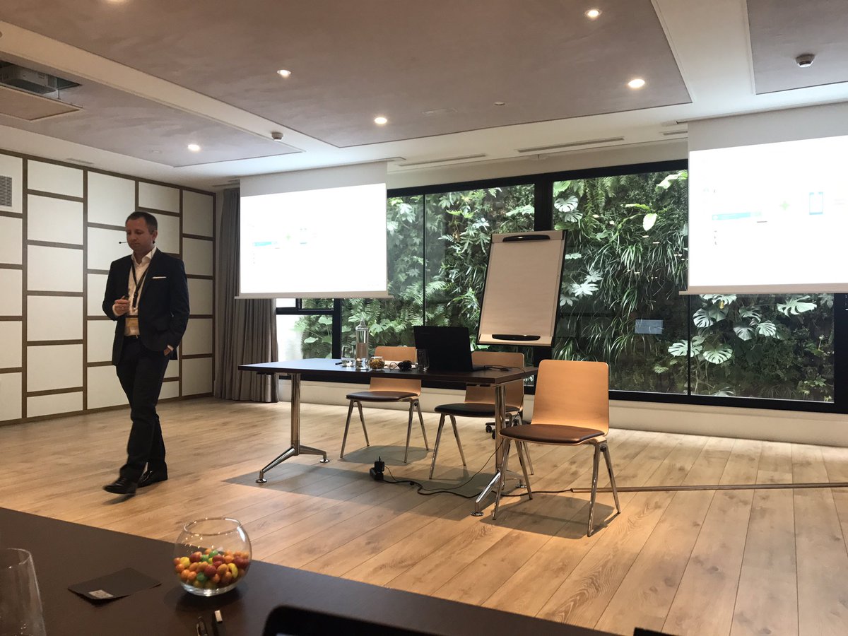 biancabrezza's tweet image. Fascinating talk from Michal Rebelski at Nokia, on the use of IT collaboration tools for business communicators  #3CPR17 #Barcelona #summit