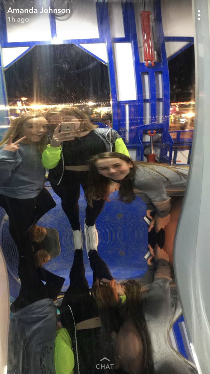 amy_simko's tweet photo. Happy birthdayyy!! Love you lots. Thanks for being constant. Too many geeks and eats (2015-16-17)  #ogvc  ❤️❤️🔞🔞 https://t.co/rkLpjaPePO