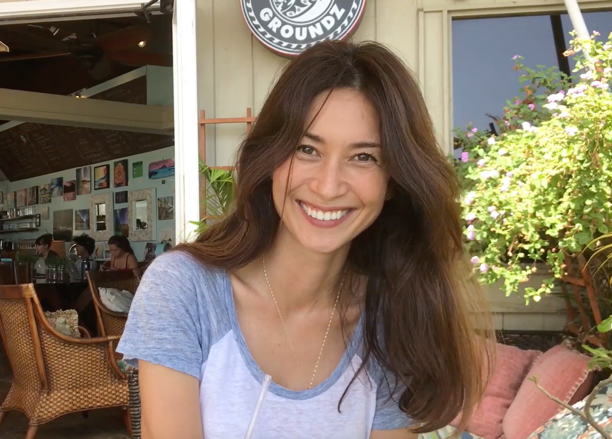 Sunday Tripper 100 Questions To Brenda はブレンダさんの素顔に迫るインタビュー企画 プライベートな質問にも答えてくれました Brenda Sundaytripper Interview Hawaii Marisol T Co Srazdns36u