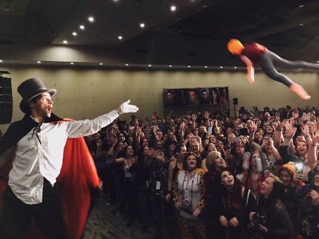 dicksp8jr's tweet photo. I've never taken a photo that summed up karaoke better than this one. Thank you/you're welcome, ToronTo. #spntorcon @mattcohen4real #Doris https://t.co/CYCohDxkuH