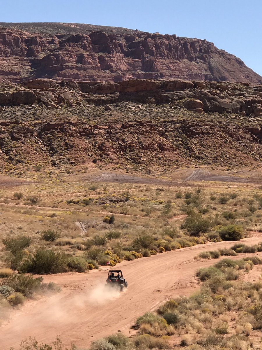 MelanieBehunin1's tweet photo. Great riding at Sand Hollow @VisitUtah @HurricaneCityUt #UtahSP60 #Diamondsofutah https://t.co/1HbVqR6HFn