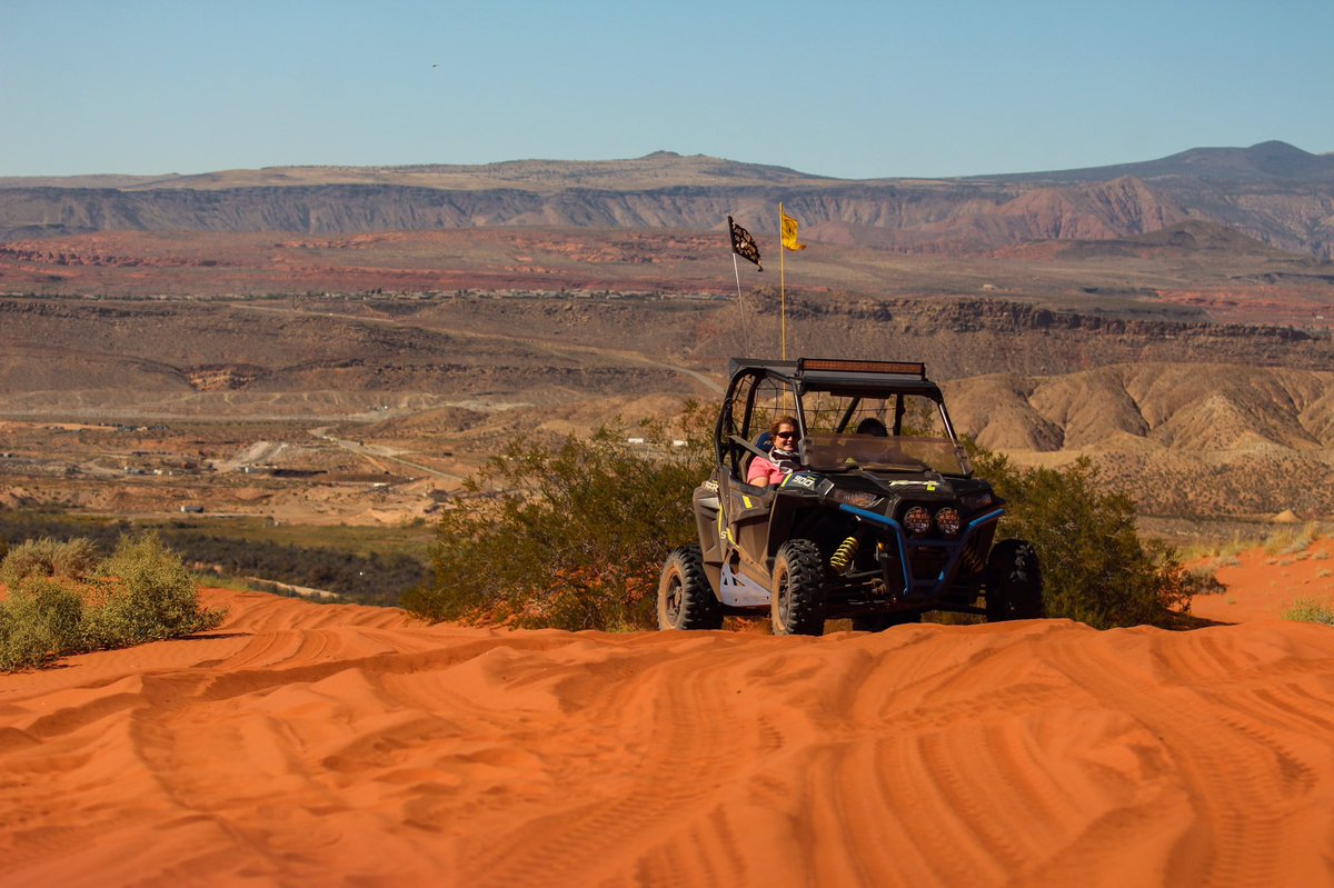 MelanieBehunin1's tweet photo. Great riding at Sand Hollow @VisitUtah @HurricaneCityUt #UtahSP60 #Diamondsofutah https://t.co/1HbVqR6HFn