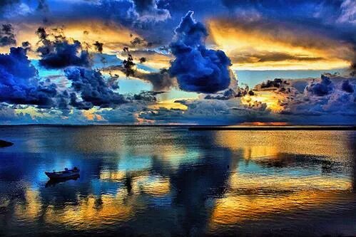 Carlolight's tweet image. Beauty is life when life unveils her Holy face. 
~ Khalil Gibran