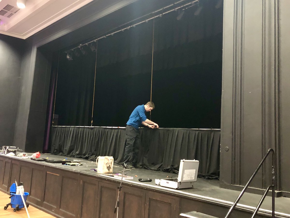 theatregala's tweet photo. Getting ready for tonight’s Sold Out Gala at @desborotheatre The tech continues #Maidenhead #Gala https://t.co/0Z2qs03uGf