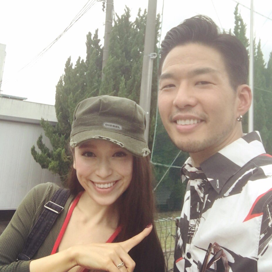 Sowelu 前から友達でhome Made家族のクロと久々の再会 久しぶりに会えて嬉しかったし 相変わらずのsexyボイスラップが最高にカッコ良かった Kuro Homemade家族 Sowelu 前から友達でhome Made家族のクロと久々の再会 久しぶりに会えて嬉しかったし 相変わらずのsexyボイスラップが最高にカッコ良かった Kuro Homemade家族