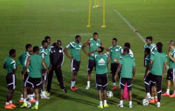 omobadmus126's tweet photo. The @NGSuperEagles  are strategizing on how to slaughter the Chipolopolos. Good luck guys!!! #ZambiaMustFall https://t.co/SnZIoGzZhu