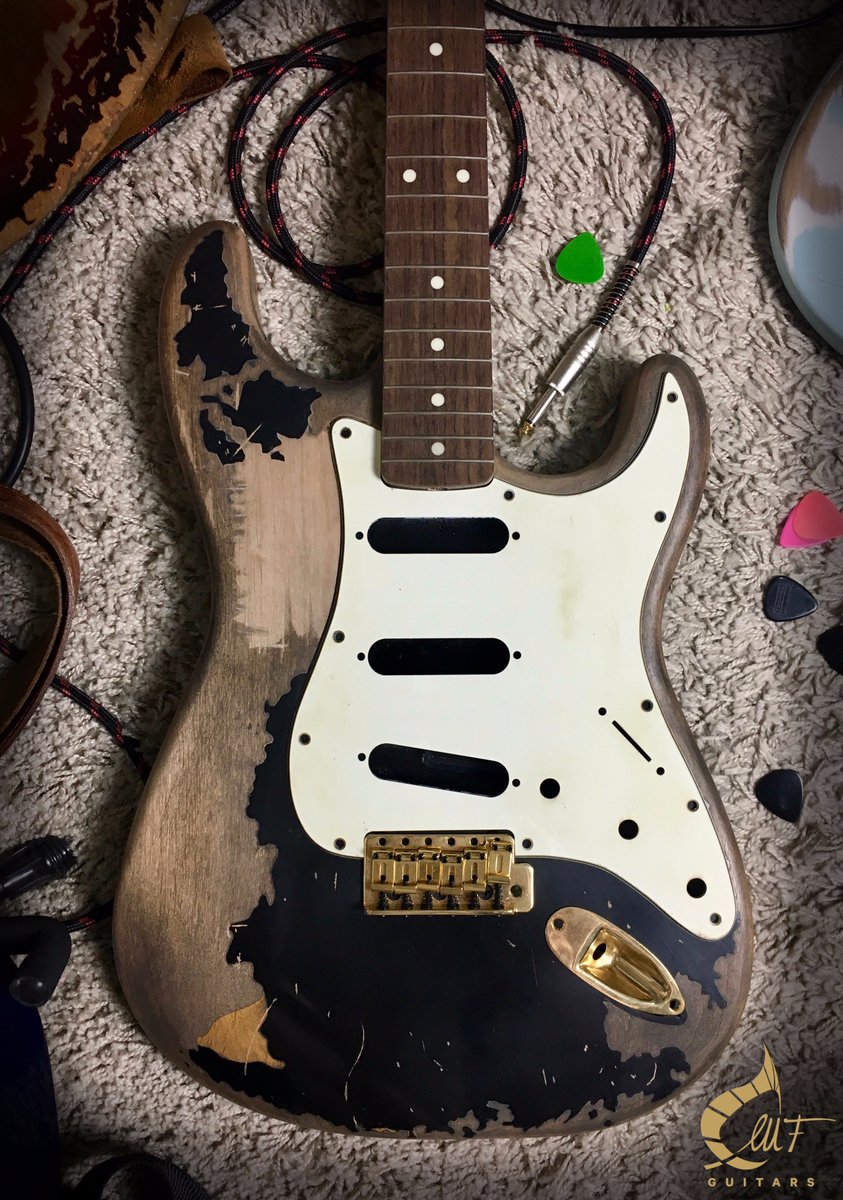 franchinguitars's tweet photo. John Mayer's replica! #mattiafranchinguitars #guitar #handmade #madeinitaly #johnmayer #replica #relic #aged #stratocaster #customguitar https://t.co/JV1wxQkjgg