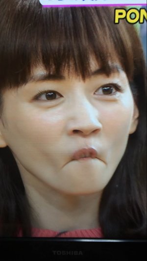 Onm 綾瀬はるかのうさぎのモノマネwwwブサイクだけどカワイイ こんなことさられた女芸人仕事無くなる T Co Tp999ojif4 Inred インレッド 宝島社 綾瀬はるか 女優 奥様は取り扱い注意 ウサギ ものまね Poney ドラマ T