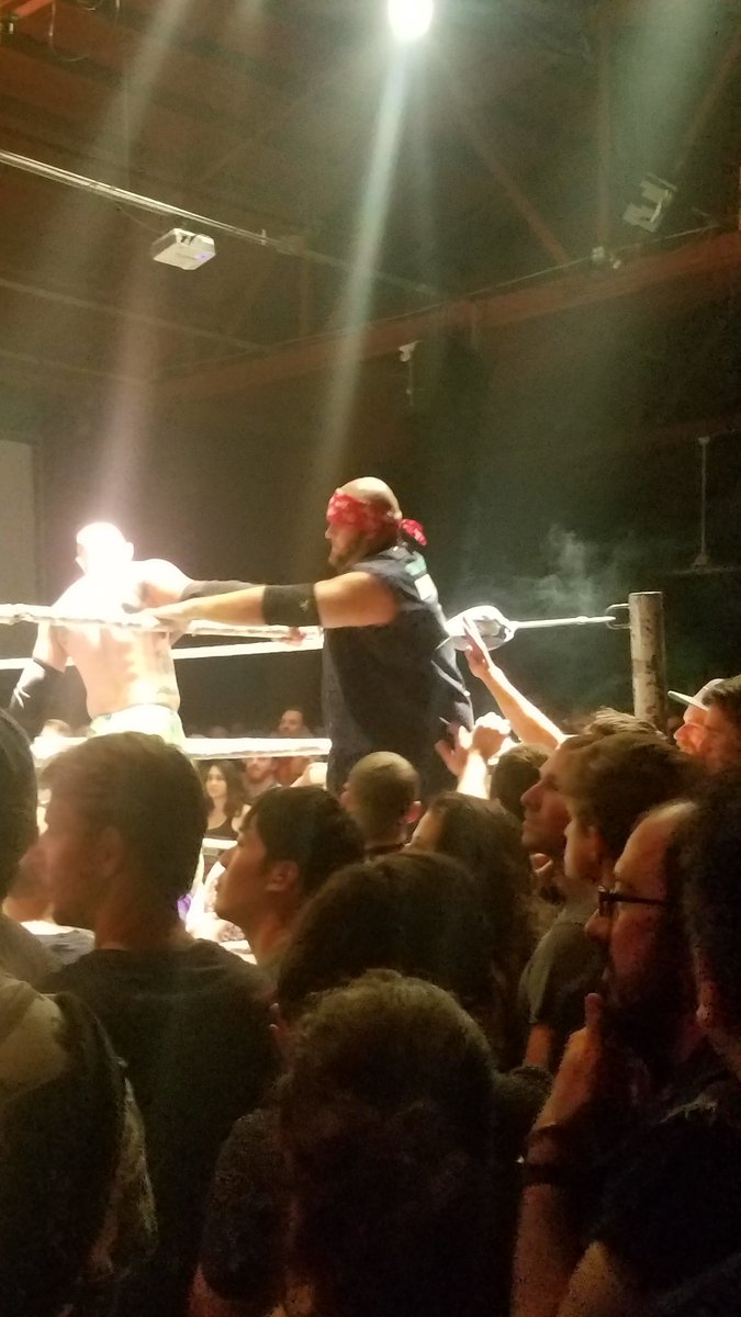 FanFisher1's tweet photo. #28 is Super Barrio Bro. Jesus Kruze! #hoodslam #ftf8 https://t.co/KBl82ld3LE