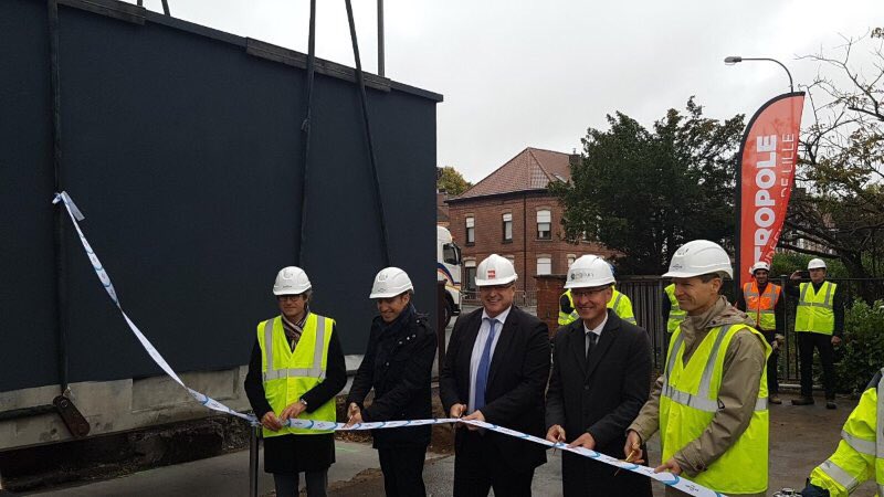 Ben quoi, il faut bien un casque pour couper un ruban 😀 inauguration du noeud optique d’Halluin près de Lille