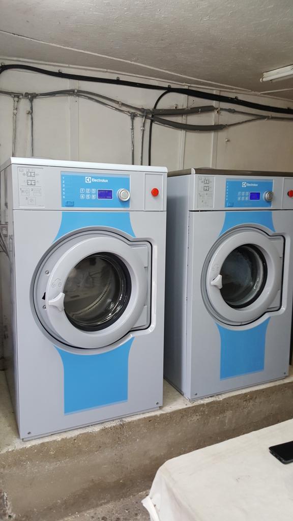 LenJWool's tweet photo. Proudly waiting to start the day as supplied by @UnitSteam thank you Mr Suleyman for your business https://t.co/qDDorscQt6