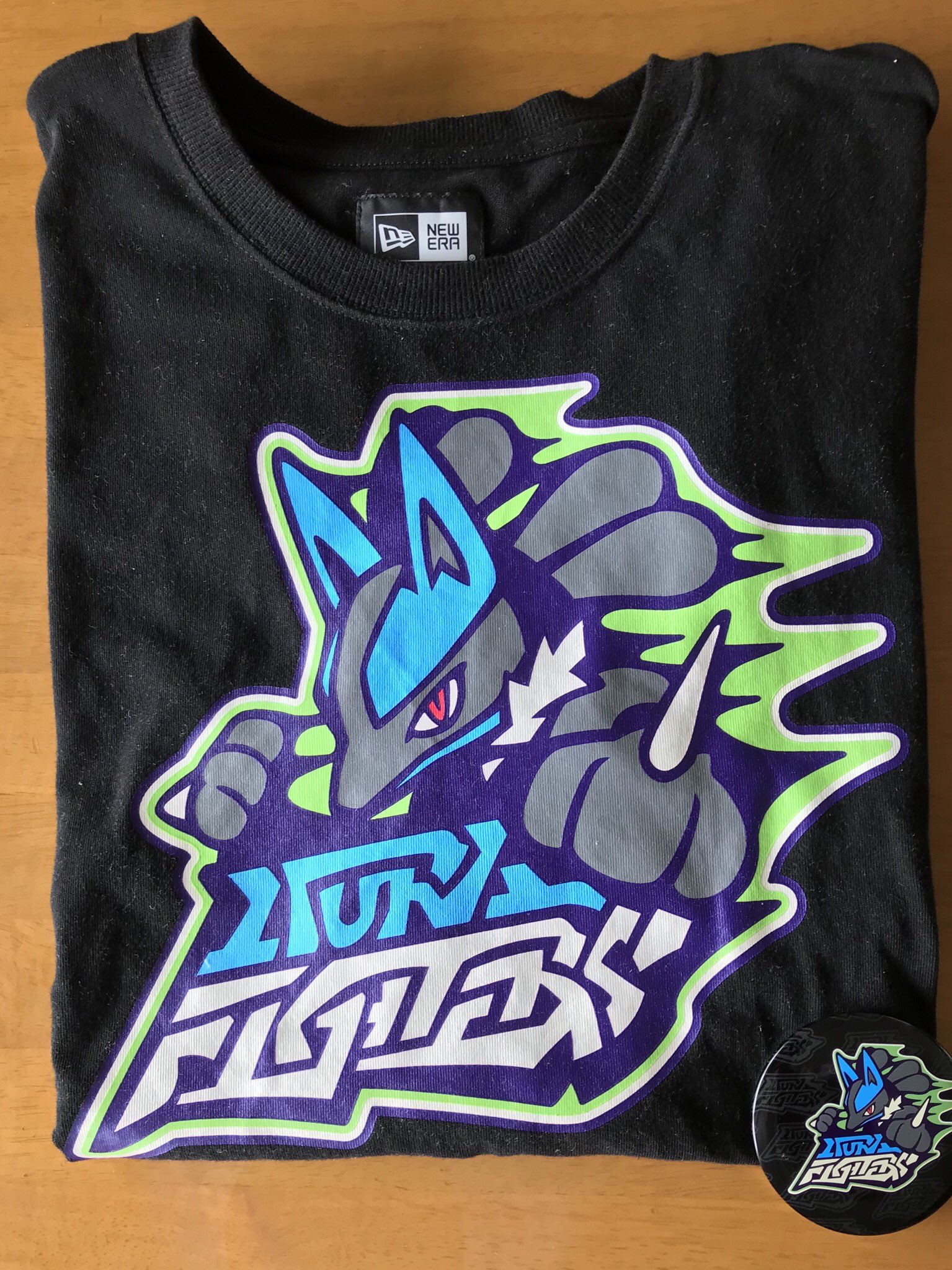 くにちゃん 先日買った ポケモン ルカリオ ｔシャツ 長女曰く なに急に高校生感 だそうとしてるん と突っ込まれる 大人の事情があるんだよ O O 奈和ちゃんに忠実