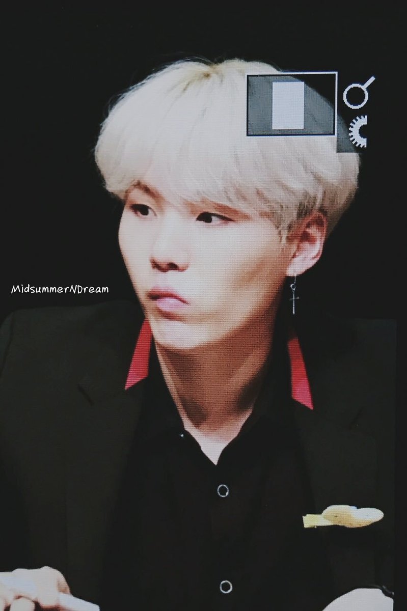MidsummerNDream's tweet photo. #SUGA #윤기 #슈가 #방탄소년단 

171007  @BTS_twt https://t.co/9wOQ9eqsGB