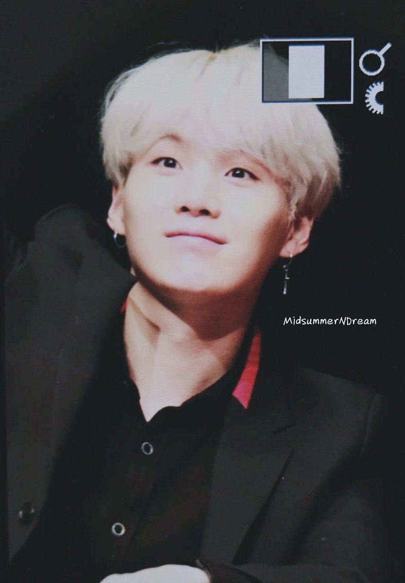 MidsummerNDream's tweet photo. #SUGA #윤기 #슈가 #방탄소년단 

171007  @BTS_twt https://t.co/9wOQ9eqsGB