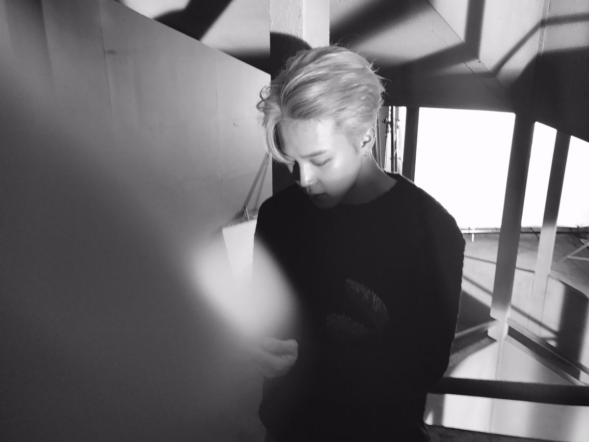 DREAMJM_'s tweet photo. `"He was like a star, so far that I could not reach"`
D-6 π
#JMbd https://t.co/hYSEWuMbKI