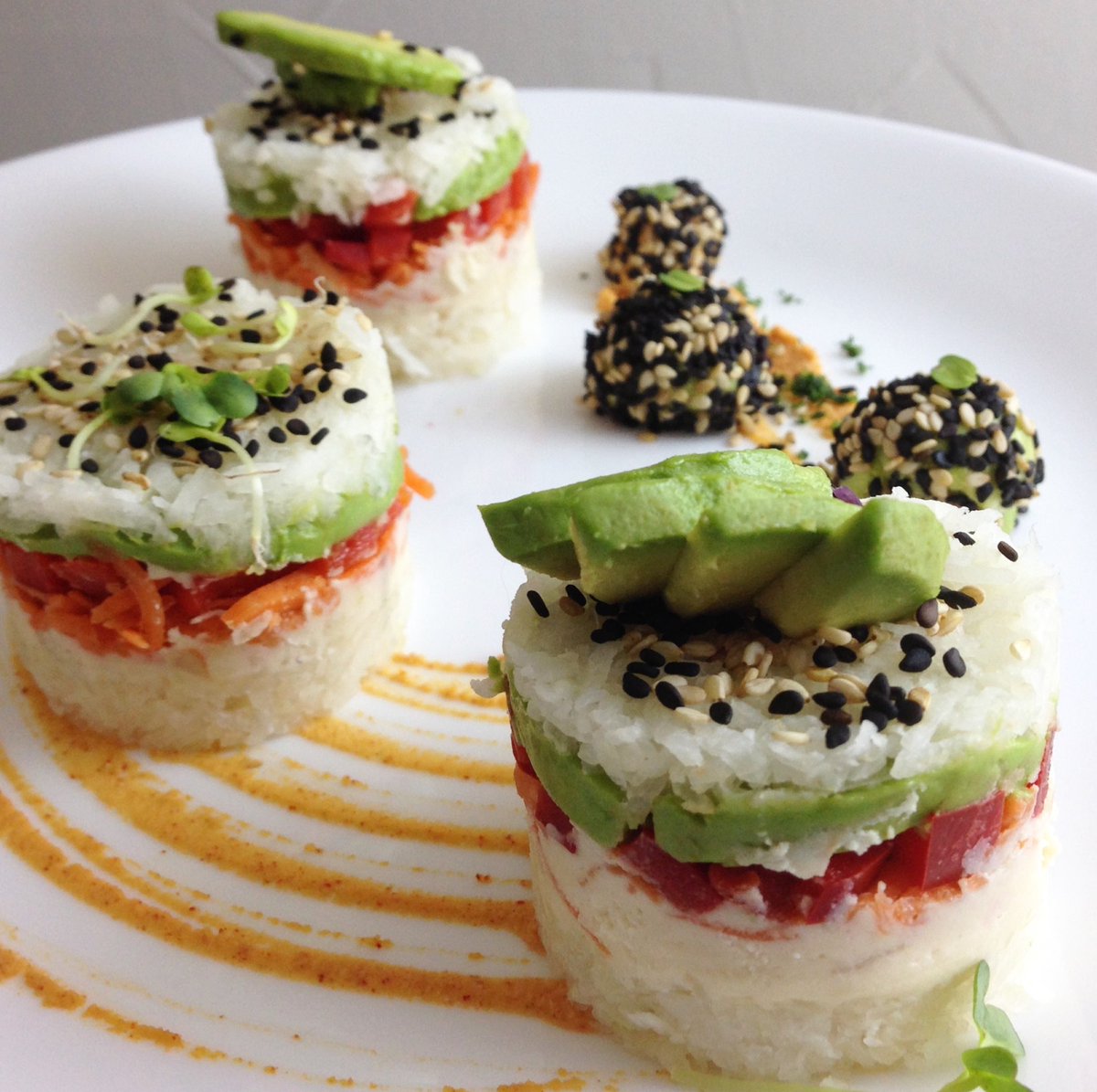 ChefPlantivoro's tweet photo. #Sushi en su versión #Saludable #ChefPlantivoro #CocinaCreativa #SinLacteos #Sano #RawFood #SaboresVeganos https://t.co/a47PvcFYi5