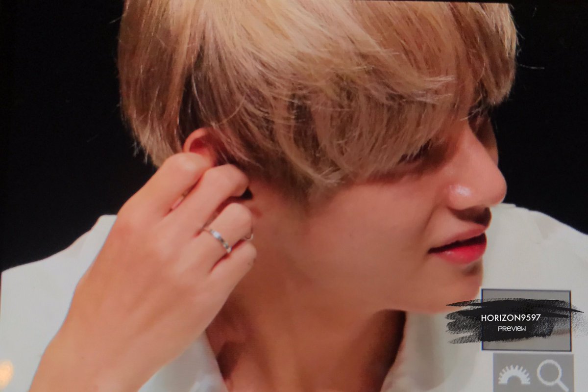 horizon_9597's tweet photo. 오늘 또 반지를 줬어요 ㅠㅠ ❤️💍 고마워요 ㅠㅠ https://t.co/5x9E0lpAPQ