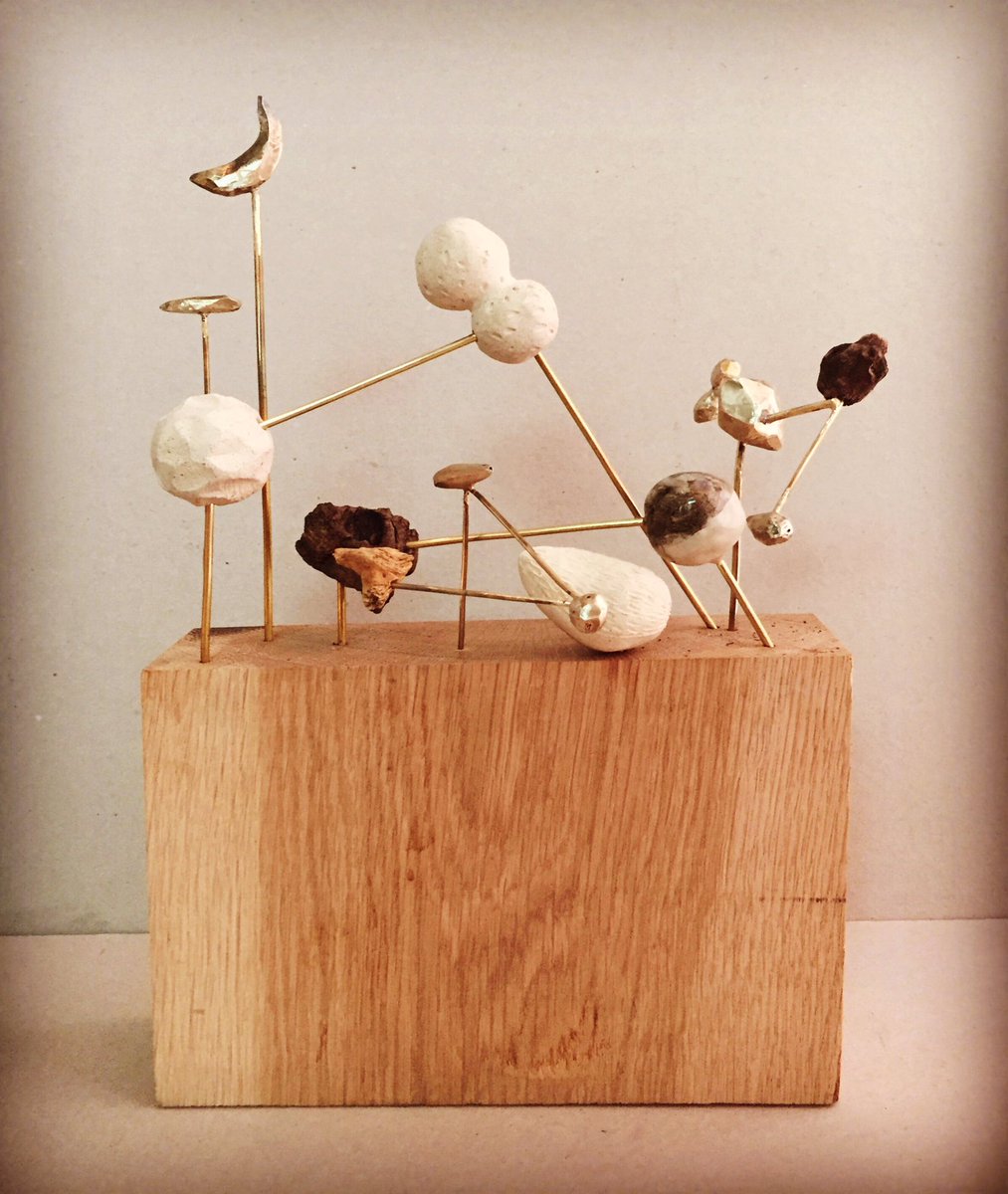 marinaanayag's tweet photo. El universo!
Cuรกnto tenemos que aprender de ese precioso caos organizado!
#marinaanaya #univerese #brass #laton #gres #oak #roble https://t.co/2R0P2UjWjS