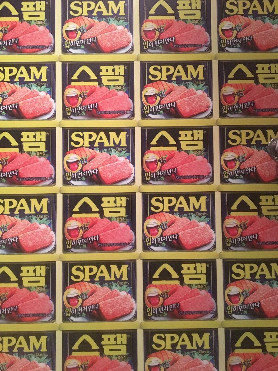 Poojipants's tweet image. As far as loo door designs go, this wins @JinjuuSoho #spamattack #koreanfood #design