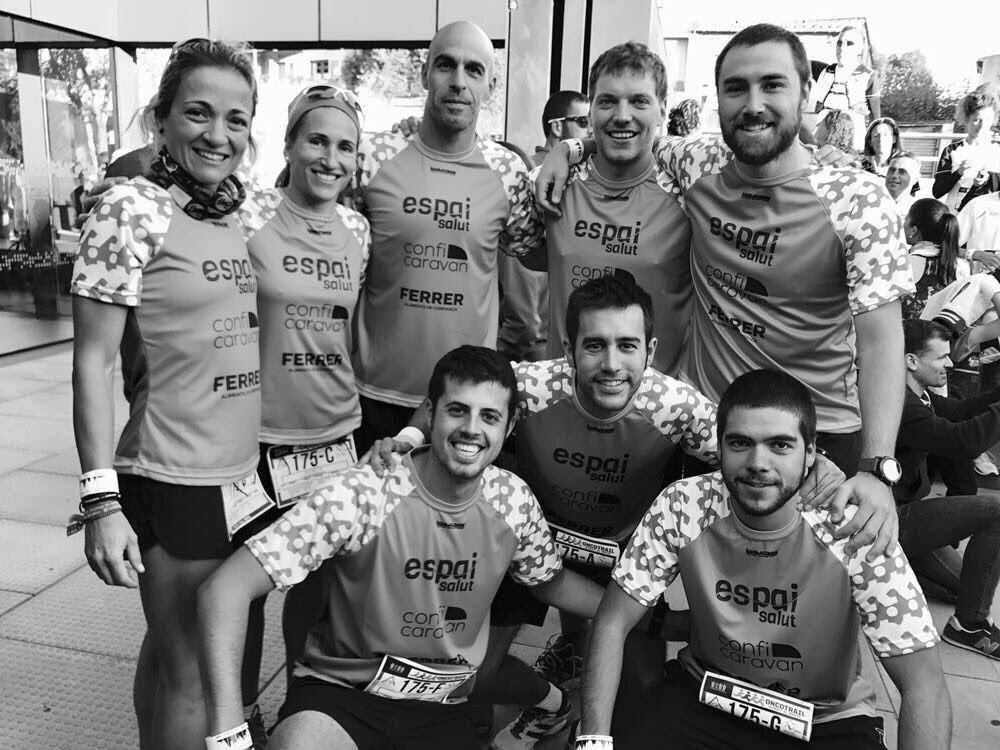 espaisalutvic's tweet photo. Ja han passat al primer control amb un temps de 1:43:12 #oncotrail17 #frigorificsferrer #conficaravan #confisegur https://t.co/fBM36iTn26