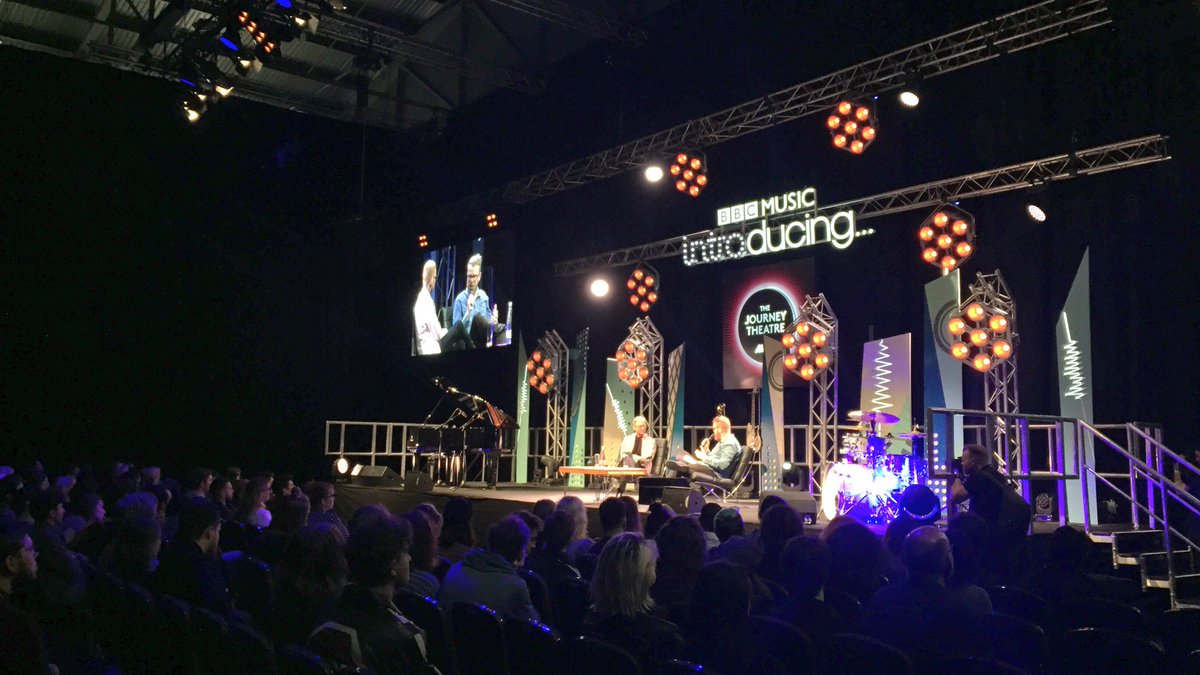 Introducing20's tweet photo. "I have a responsibility. I have a platform. What I want to do is inspire people." @frankcarter23 talking to @huwstephens. #Amplify17 https://t.co/SFluwpbwsT