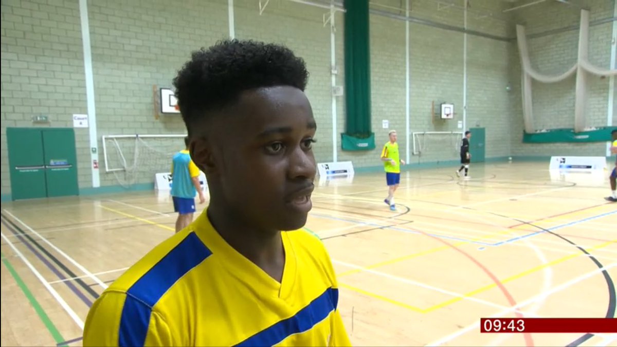 Wrennico_'s tweet photo. Had a class time Filming with @mikebreakfast to promote futsal in the Uk, happy to finally seeing it being aired on Tv 🙌🏾⚽️ #futsal https://t.co/jqN7Wf12lB